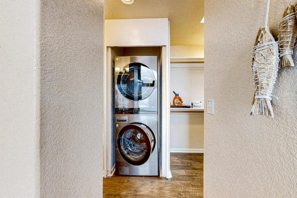 Pacific View Paradise image 15