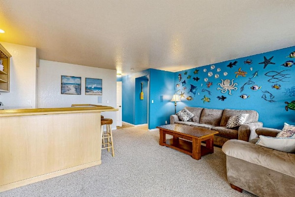 Pacific View Paradise image 19